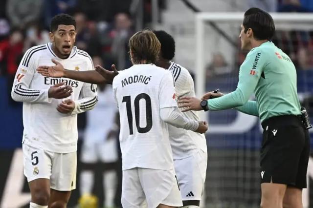 score电竞-同样曝英文粗口，青木翻过的案，贝林为何翻不了？