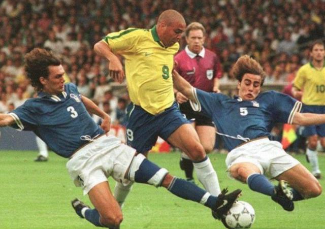 1742784264065022306.png ronaldo.png