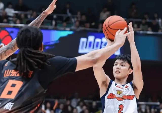 score电竞-CBA排名大变天！广东输球跌至第六，黑马杀到第三，山东保住第四